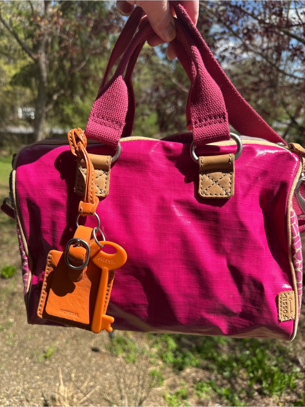 Fossil Key-Per Hot Pink Satchel with Orange Charm